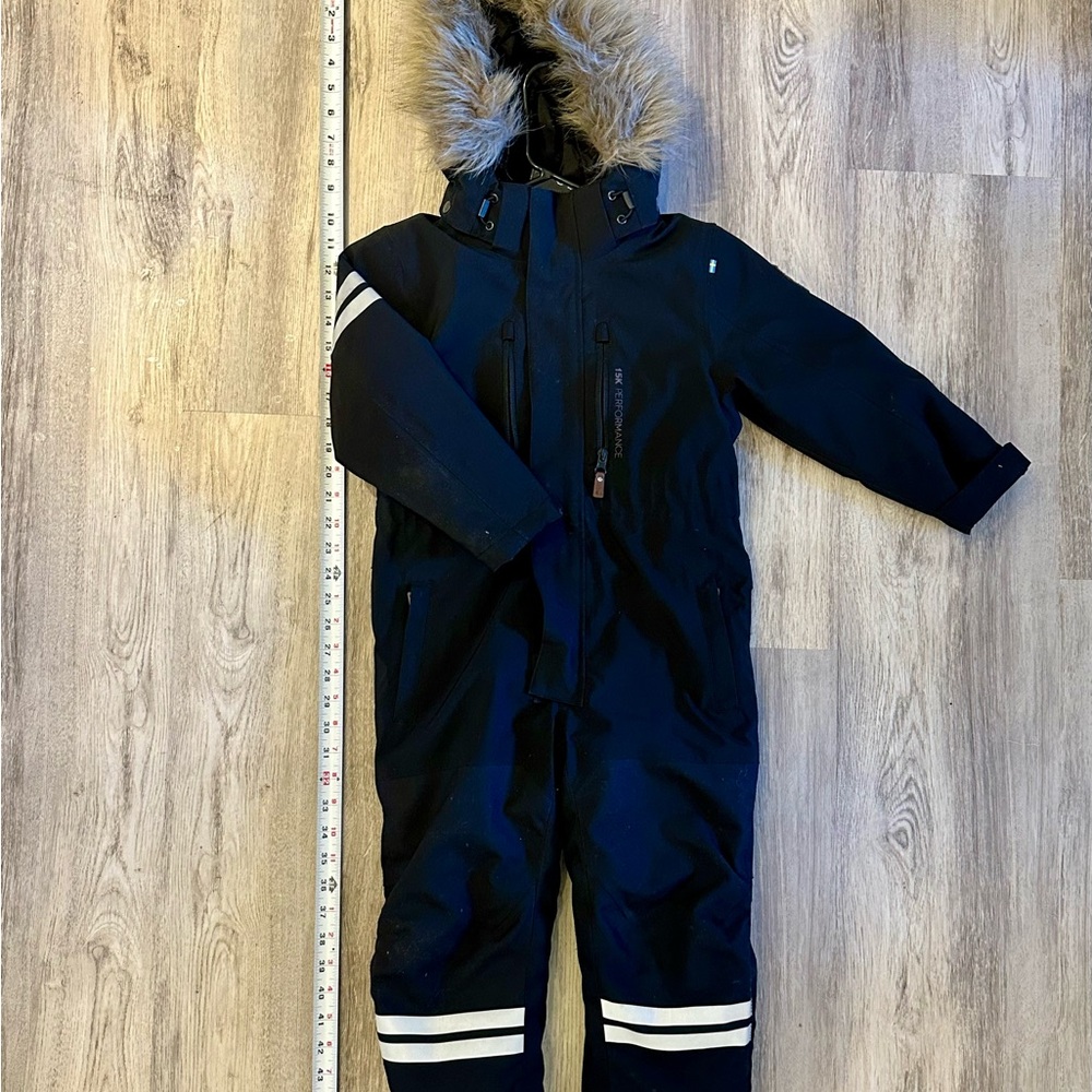 Lindberg
COLDEN WINTER OVERALL - BLACK
See pics for measurements - Picture 7 of 10